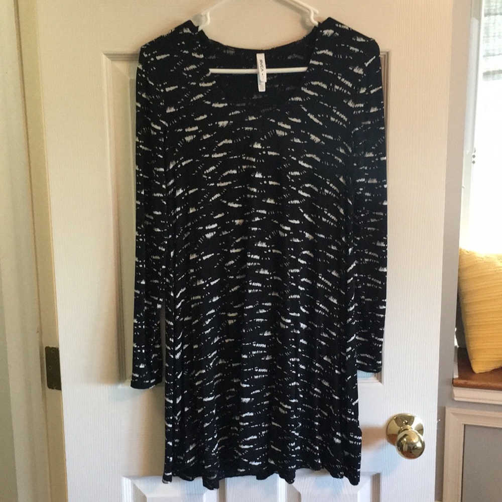 Black and white dress. Size small.
